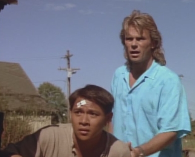 Angus MacGyver Trucs et Astuces - 5x05 Le Fils qu'On n'Attend Pas - Willie et MacGyver