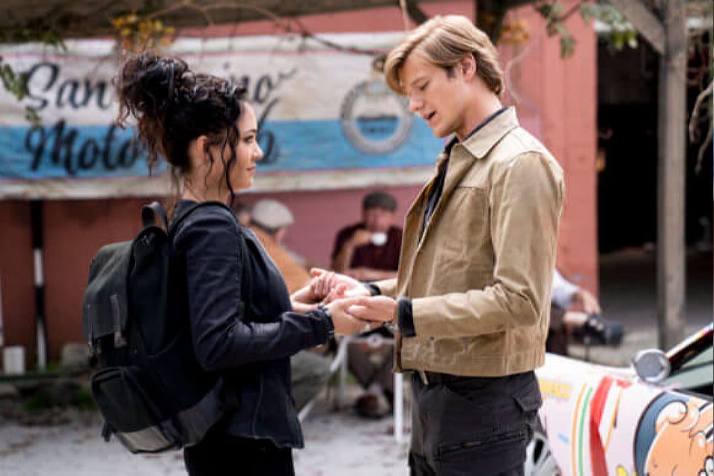 Angus MacGyver Trucs et Astuces - 5x13 Les mains de Mac - 2