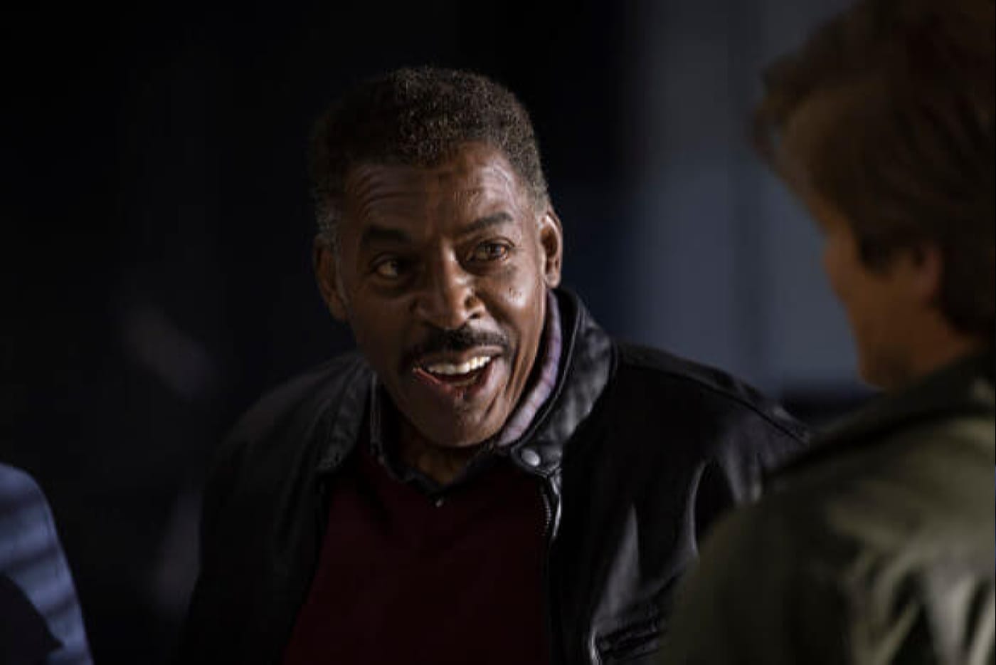 Angus MacGyver Trucs et Astuces - 5x14 In memorian - 2